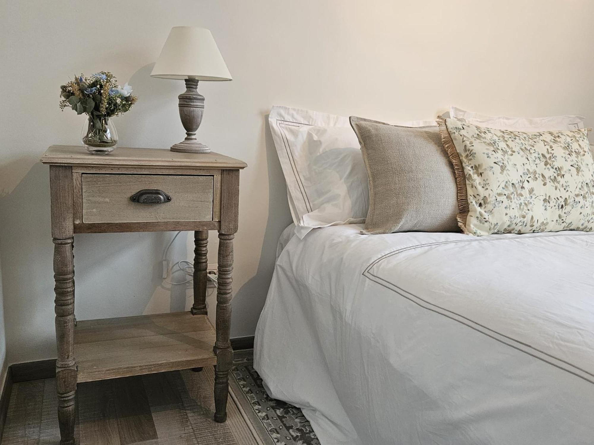 Scone - Guestroom - Centre Of In Calm Area Bruges